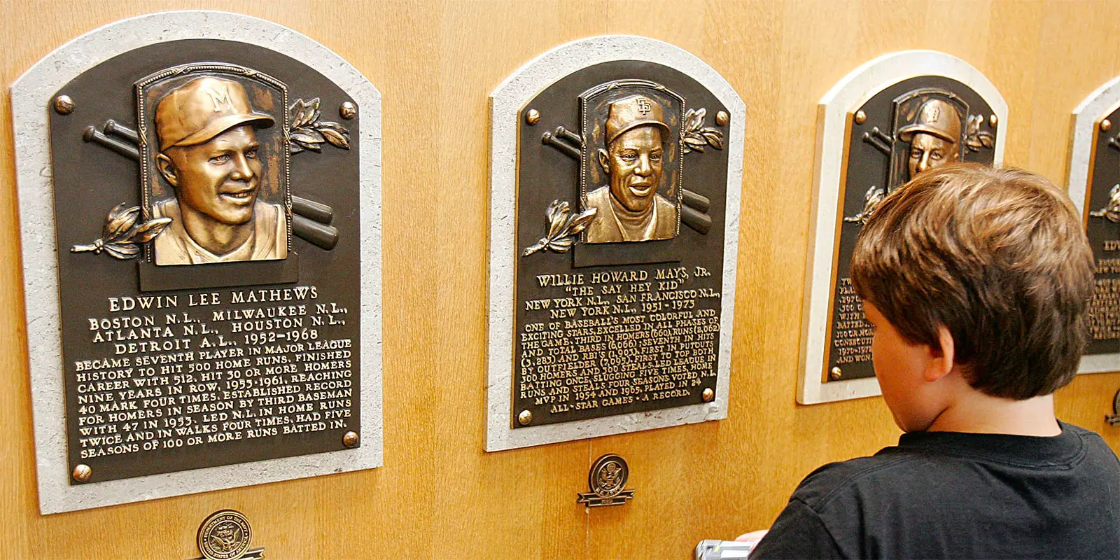 Feller, Robinson make history with Hall of Fame elections