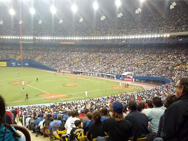New York Mets and Toronto Blue Jays in an exhibition Major League Baseball (MLB) game at Olympic Stadium in Montreal.